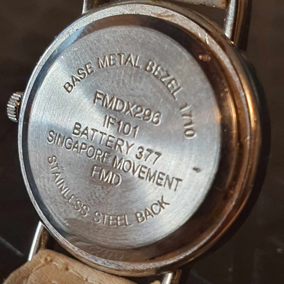 🦋10/$20🦋 FMDX296 Silver/Tan Leather Women's Watch - Picture 4 of 4